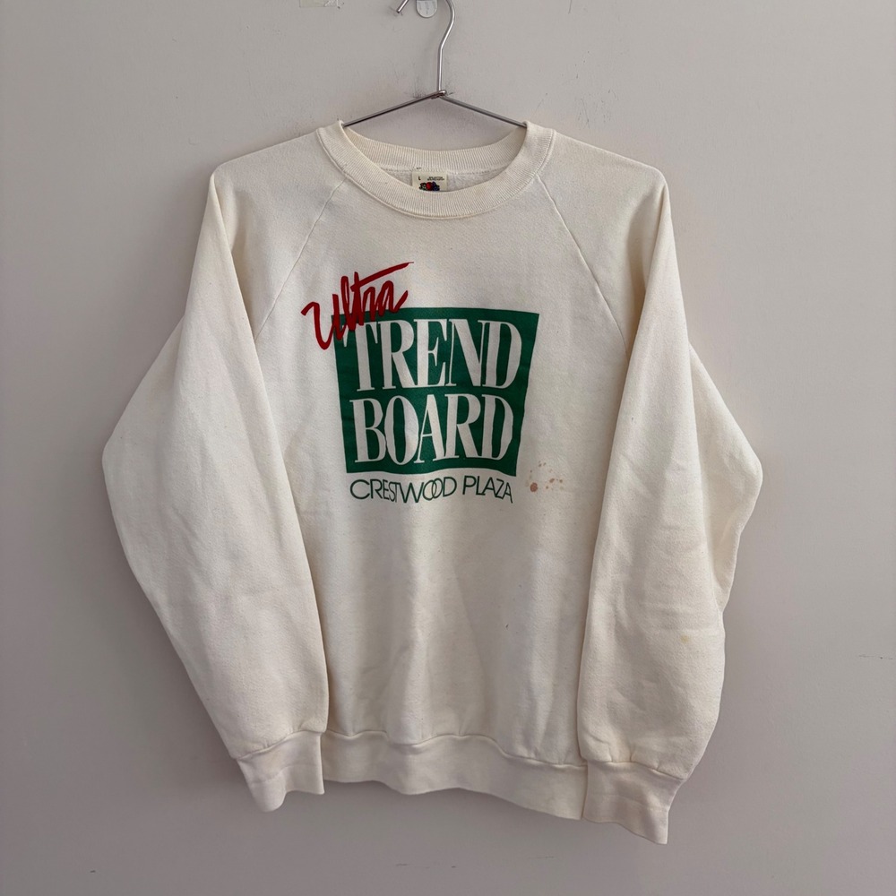 Vintage Fruit of the Loom Ultra Trend Board Crestwood Plaza Sweatshirt Cream L